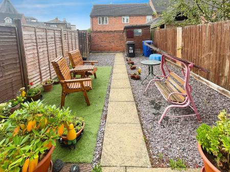 4 bedroom Town house for sale in Evershed Way, Burton-on-Trent, DE14
