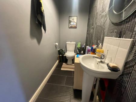 4 bedroom Town house for sale in Evershed Way, Burton-on-Trent, DE14