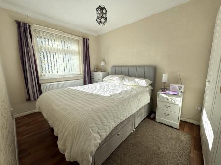 2 bedroom Semi-detached bungalow for sale in Faversham Road, Burton-on-Trent, DE13