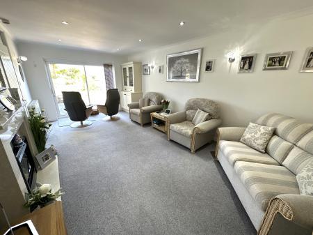 2 bedroom Detached bungalow for sale in Field Close, Burton-on-Trent, DE13