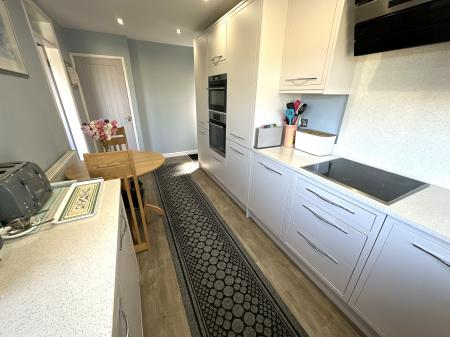 2 bedroom Detached bungalow for sale in Field Close, Burton-on-Trent, DE13