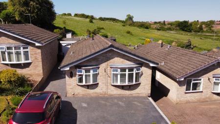 2 bedroom Detached bungalow for sale in Field Close, Burton-on-Trent, DE13
