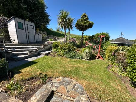 2 bedroom Detached bungalow for sale in Field Close, Burton-on-Trent, DE13