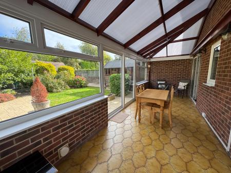 3 bedroom Bungalow for sale in Gresley Wood Road, Church Gresley, Swadlincote, DE11