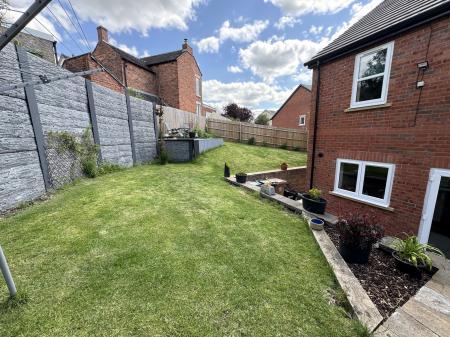 3 bedroom Semi-detached house for sale in Horse Chestnut Close, Newhall, Swadlincote, Derbyshire, DE11