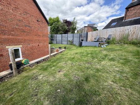 3 bedroom Semi-detached house for sale in Horse Chestnut Close, Newhall, Swadlincote, Derbyshire, DE11