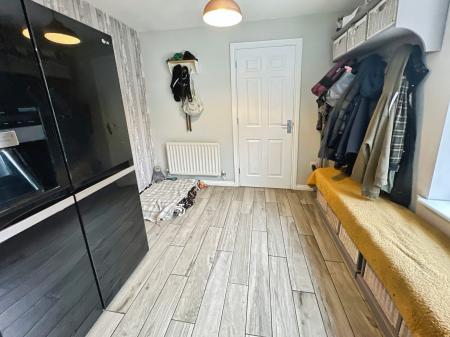 4 bedroom Detached house for sale in Kinver Road, Winshill, Burton-on-Trent, DE15