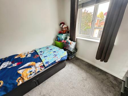 4 bedroom Detached house for sale in Kinver Road, Winshill, Burton-on-Trent, DE15