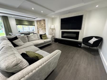 4 bedroom Semi-detached house for sale in Main Street, Newhall, Swadlincote, Derbyshire, DE11