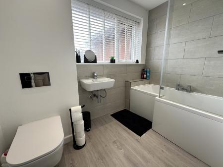 4 bedroom Semi-detached house for sale in Main Street, Newhall, Swadlincote, Derbyshire, DE11