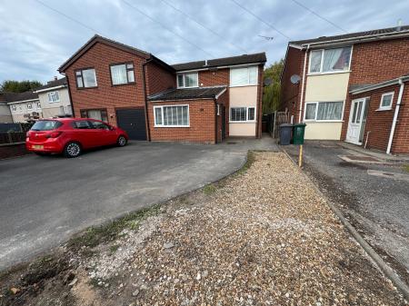 4 bedroom Semi-detached house for sale in Main Street, Newhall, Swadlincote, Derbyshire, DE11