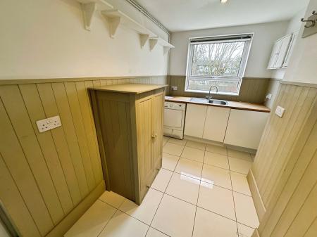 3 bedroom Semi-detached house for sale in Malvern Avenue, Stapenhill, Burton-on-Trent, DE15