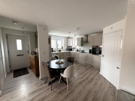 3 bedroom Semi-detached house for sale in Marble Drive, Swadlincote, DE11