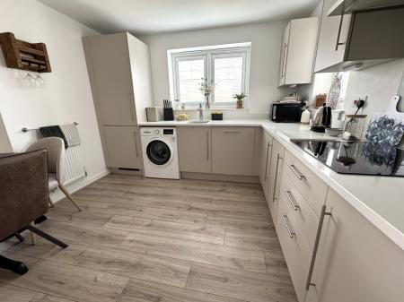 3 bedroom Semi-detached house for sale in Marble Drive, Swadlincote, DE11