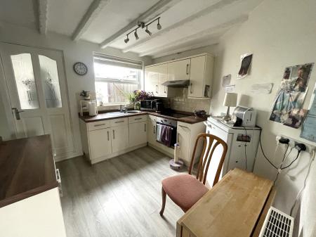 2 bedroom Terraced House for sale in North Street, Swadlincote, Derbyshire, DE11