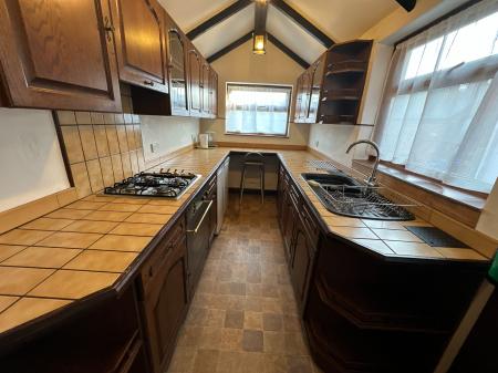 2 bedroom Terraced House for sale in Oak Street, Burton-on-Trent, DE14