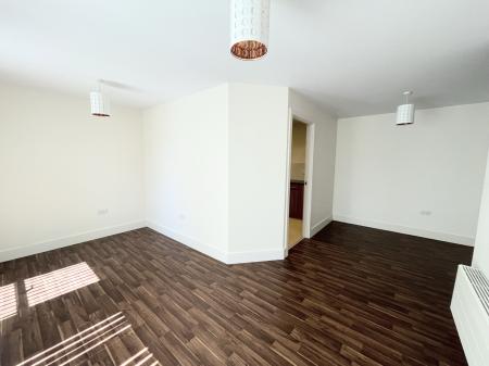 2 bedroom Flat for sale in Oakland Village, Swadlincote, Derbyshire, DE11