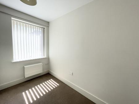 2 bedroom Flat for sale in Oakland Village, Swadlincote, Derbyshire, DE11