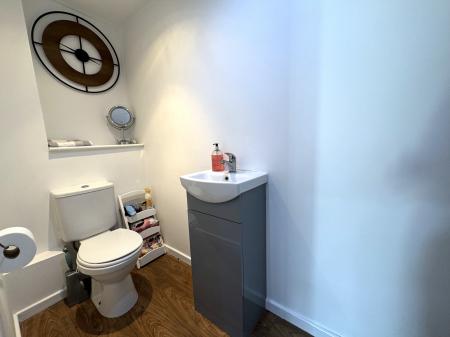 4 bedroom Detached house for sale in Queens Drive, Midway, Swadlincote, DE11