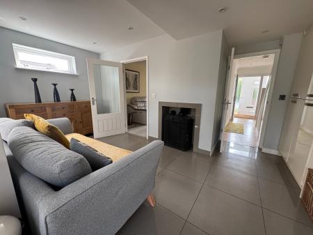 4 bedroom Detached house for sale in Queens Drive, Midway, Swadlincote, DE11