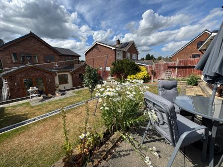 4 bedroom Detached house for sale in Queens Drive, Midway, Swadlincote, DE11