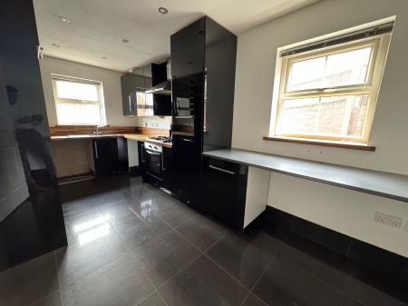 4 bedroom Town house for sale in Radleigh Grange, Woodville, Swadlincote, Derbyshire, DE11