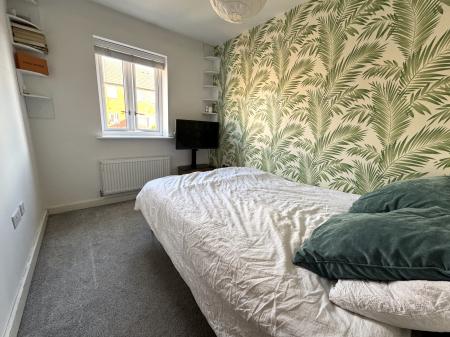 3 bedroom Semi-detached house for sale in Rosliston Road, Stapenhill, Burton-on-Trent, DE15