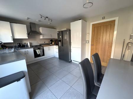 3 bedroom Semi-detached house for sale in Rosliston Road, Stapenhill, Burton-on-Trent, DE15