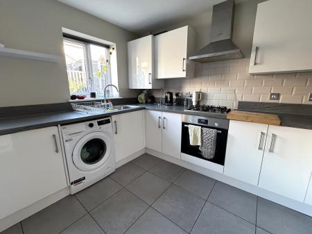 3 bedroom Semi-detached house for sale in Rosliston Road, Stapenhill, Burton-on-Trent, DE15