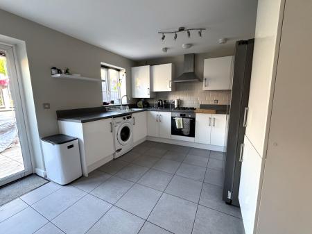 3 bedroom Semi-detached house for sale in Rosliston Road, Stapenhill, Burton-on-Trent, DE15