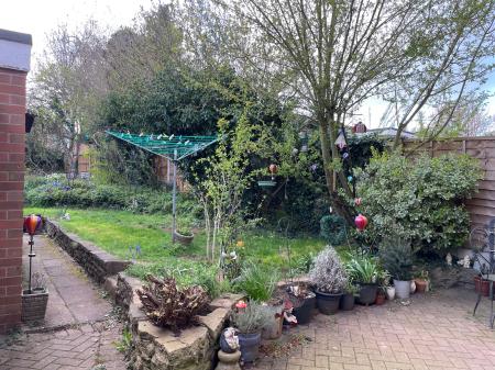 3 bedroom Semi-detached house for sale in Sandringham Avenue, Stapenhill, Burton-on-Trent, DE15