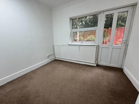 4 bedroom Detached house for sale in Stanton Road, Stapenhill, Burton-on-Trent, DE15