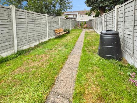2 bedroom Terraced House for sale in Stanton Road, Stapenhill, Burton-on-Trent, DE15