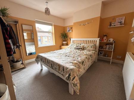 2 bedroom Terraced House for sale in Stanton Road, Stapenhill, Burton-on-Trent, DE15