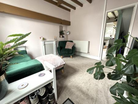 2 bedroom Terraced House for sale in Stanton Road, Stapenhill, Burton-on-Trent, DE15