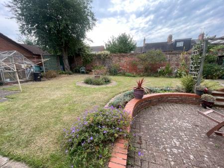 4 bedroom Detached house for sale in The Drive, Rolleston Road, Burton-on-Trent, DE13