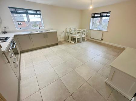 1 bedroom Town house for sale in Tithebarn Drive, Overseal, Swadlincote, Derbyshire, DE12