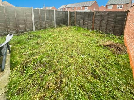 1 bedroom Town house for sale in Tithebarn Drive, Overseal, Swadlincote, Derbyshire, DE12