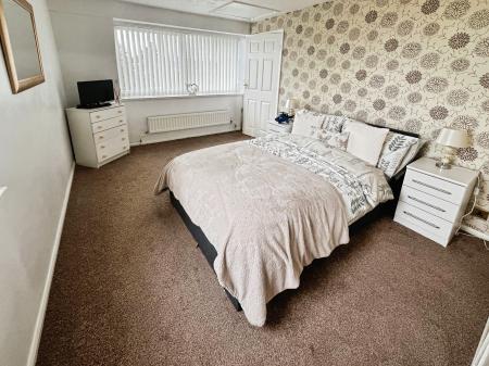 3 bedroom Detached house for sale in Wood Lane, Newhall, Swadlincote, Derbyshire, DE11