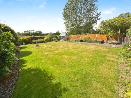 3 bedroom Bungalow for sale in Woodland Road, Stanton, Burton-on-Trent, DE15