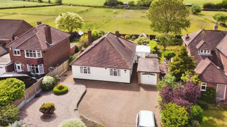 3 bedroom Bungalow for sale in Woodland Road, Stanton, Burton-on-Trent, DE15