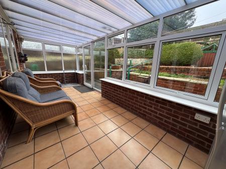 2 bedroom Bungalow for sale in Ladyfields, Midway, Swadlincote, Derbyshire, DE11