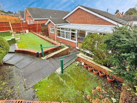2 bedroom Bungalow for sale in Ladyfields, Midway, Swadlincote, Derbyshire, DE11
