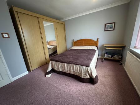 2 bedroom Bungalow for sale in Ladyfields, Midway, Swadlincote, Derbyshire, DE11