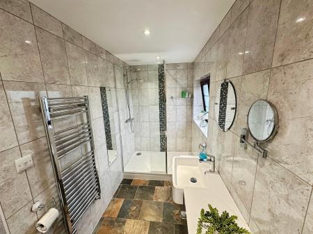 3 bedroom Detached house for sale in Tatenhill Common, Rangemore, Burton-on-Trent, DE13