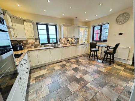 3 bedroom Detached house for sale in Tatenhill Common, Rangemore, Burton-on-Trent, DE13