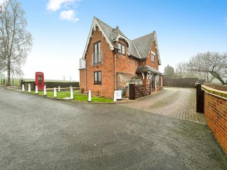 Tatenhill Common, Rangemore, Burton-on-Trent, DE13