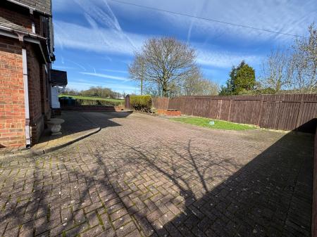 3 bedroom Detached house for sale in Tatenhill Common, Rangemore, Burton-on-Trent, DE13