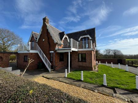 3 bedroom Detached house for sale in Tatenhill Common, Rangemore, Burton-on-Trent, DE13