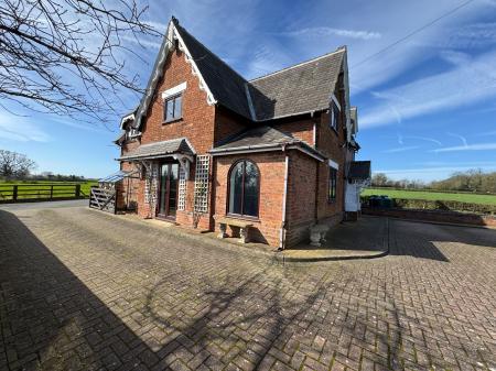 Tatenhill Common, Rangemore, Burton-on-Trent, DE13